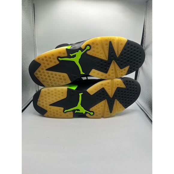 Air Jordan 6 Retro “Electric Green” size 12 men’s used